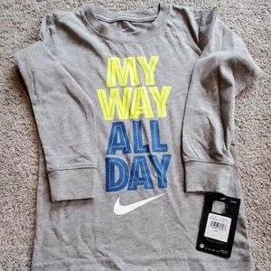 Nike boys size 6 long sleeve shirt